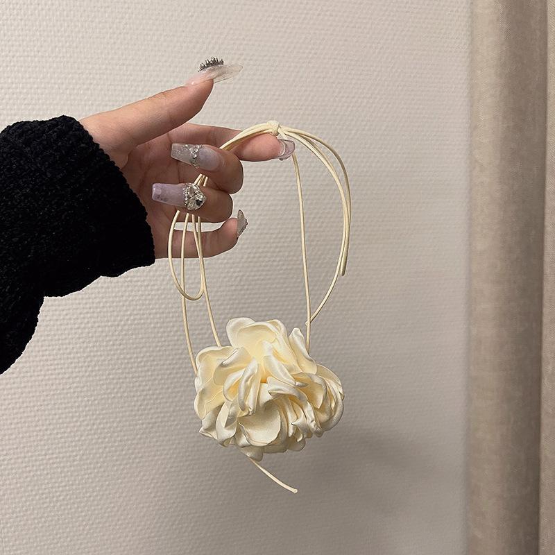 Преувеличенное черно-белое романтическое колье-чокер с цветком для женщин, нежная модная веревка с воротником Chian Neck, женский воротник