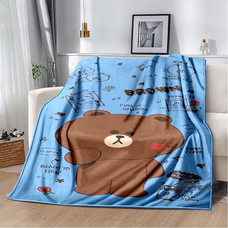 The BROWN & FRIENDS blanket is crafted from flannel material, offering a fluffy, soft, warm, and comfortable feel. Suitable