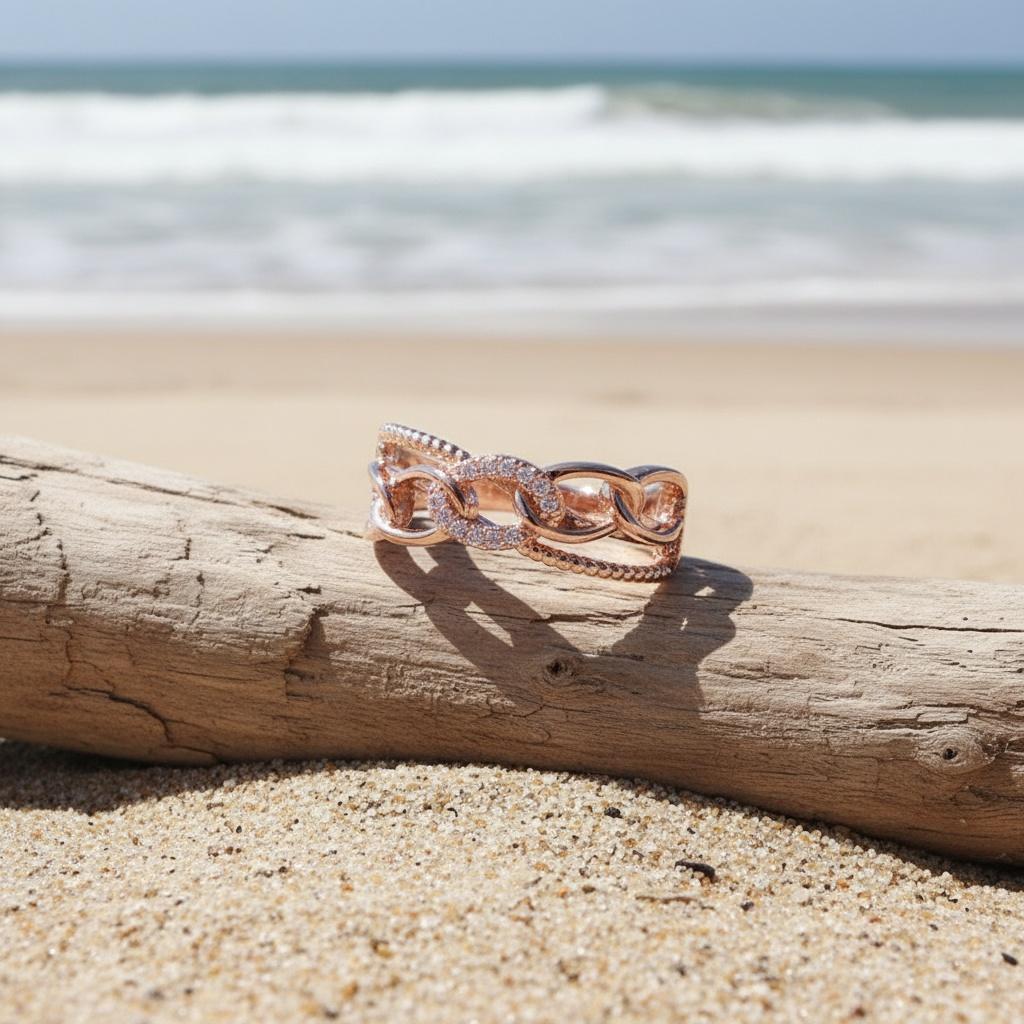 Shining and unique creative chain interlocking design, exquisite and elegant micro-inlaid synthetic zircon women's ring suitable for weddings and