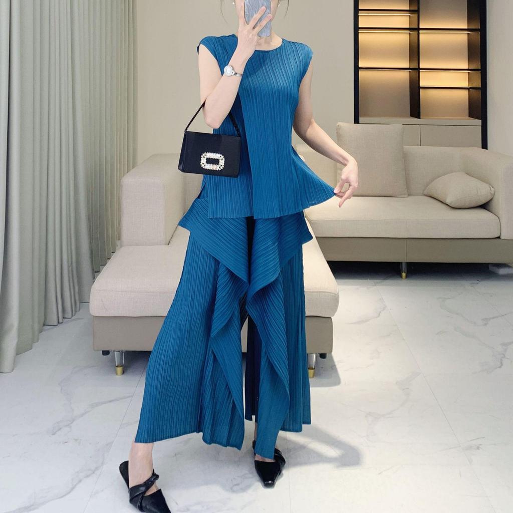 Элегантный летний костюм-двойка: Необычный топ и широкие брюки из морских водорослей для женщин