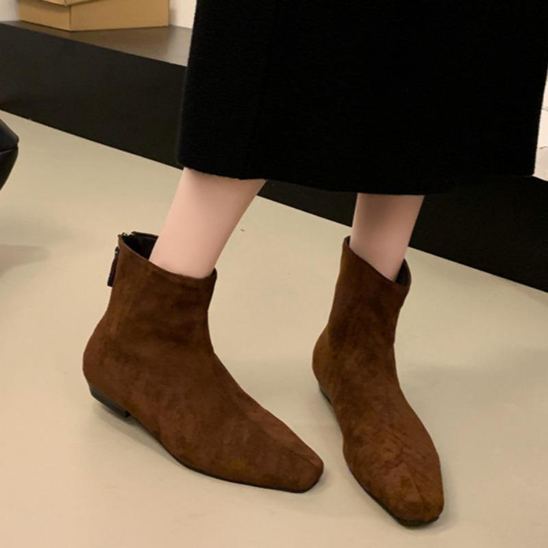 Ботильоны на плоской подошве с леопардовым принтом, замшевые теплые женские туфли, зимние брендовые повседневные туфли-челси с квадратным носком, тренд 2025 года, низкие каблуки, зимние ботинки женские