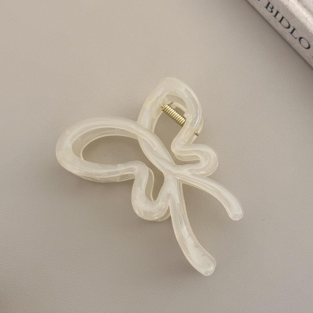 Large Hollow Butterfly Hair Claw Clips Headwear for Women Girl Korean Bow Ribbon Shark Ponytail Clip Hairpin Accessories