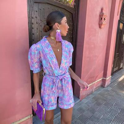 Летний женский комбинезон с глубоким V-образным вырезом и коротким рукавом, эластичным поясом и вставными карманами