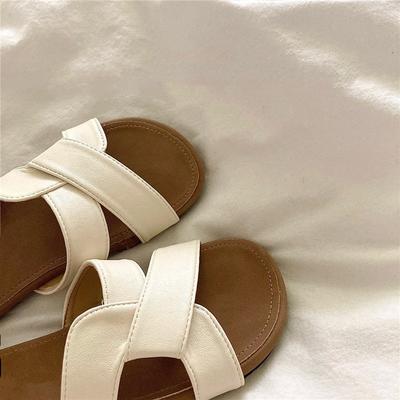 Мягкий восковой Q-бомб~! Хорошая текстура нишевые перекрестные шлепанцы женщины мягкие для улицы пляжные крутые шлепанцы