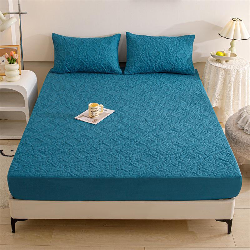 Комплект из всесезонного водонепроницаемого матраса и наволочек - непромокаемый, стеганый, для использования матерями