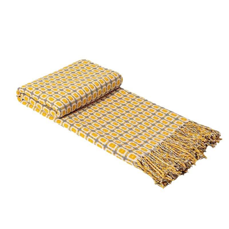 Плед вязаный диванный с кисточками