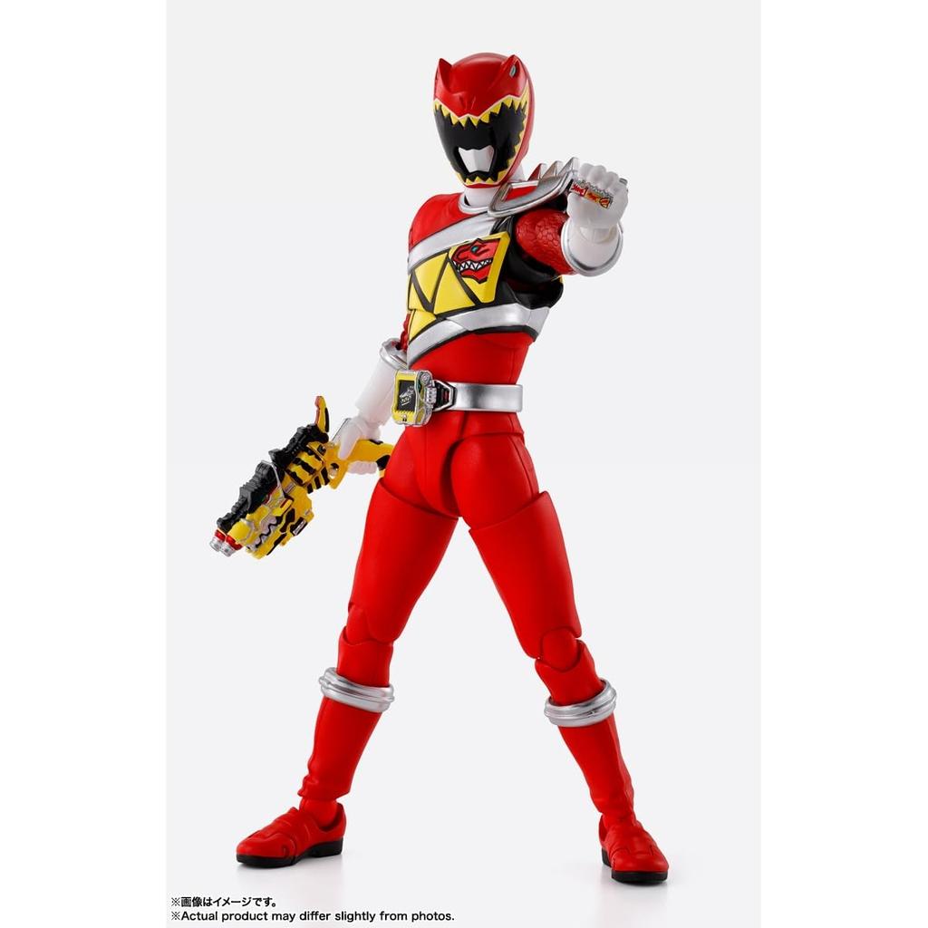 TAMASHII NATIONS С.Х.. Фигурка Figuarts Zyuden Sentai Kyoryuger Kyoryu Red 145 мм - окрашенная коллекционная игрушка из АБС и ПВХ