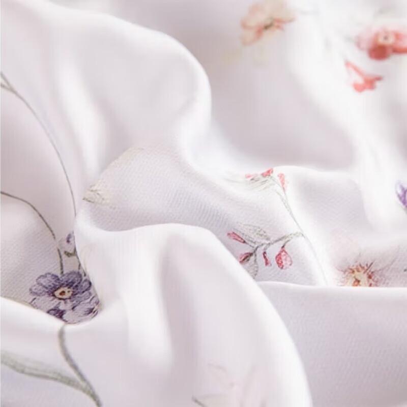 Dohia Walton Garden Tencel Cooling Summer Quilt