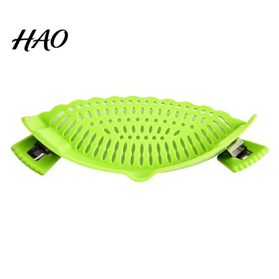 Easy Pouring Liquid Drainer Silicone Pot Edge Strainer, Clip-on Kitchen Colander for Pasta Vegetables, Compact Strainer Pots Bowls Non Slip with Drip