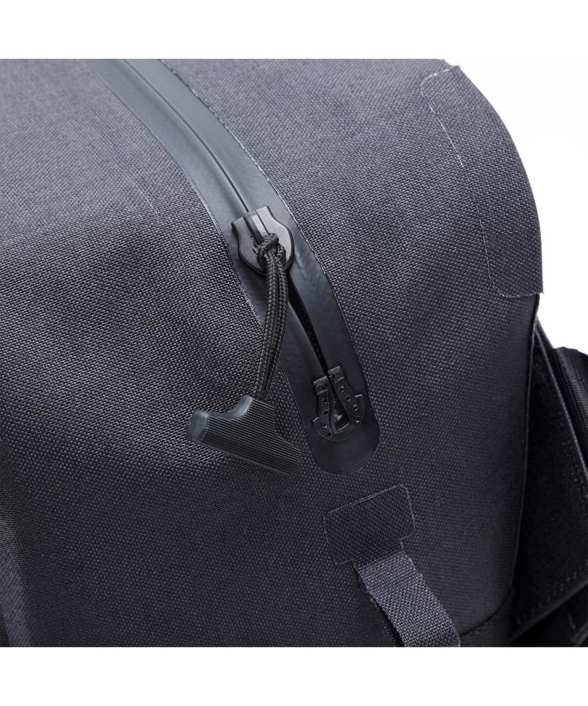 Водонепроницаемая набедренная сумка Chrome KADET MAX WP (Текущая модель) BKBLACK, Черный, 17 л, Полностью водонепроницаемый