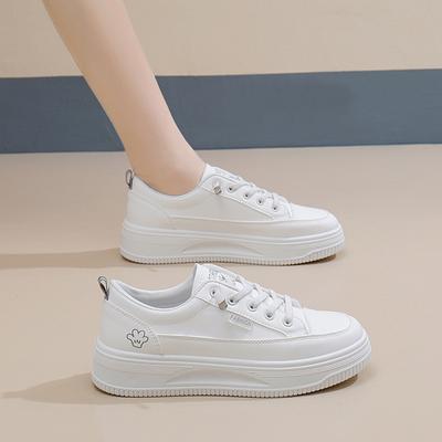 2025 весна маленькие белые туфли новая корейская версия ins женские студенческие туфли для увеличения роста на платформе спортивные туфли для доски повседневная обувь женская 8622