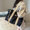 Large Capacity Nylon Bag  Versatile Casual Shoulder Bag with Lock  Soft and Soft  Pendular and Trendy  Monochromatic  High Quality