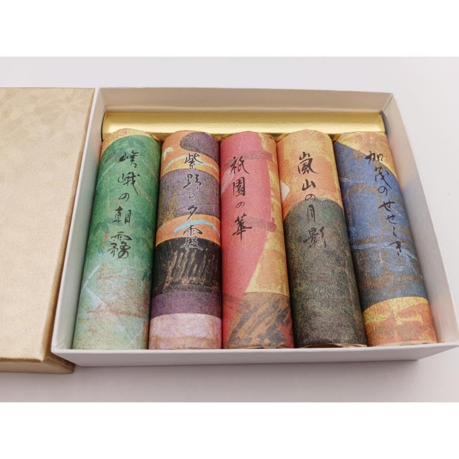 Low-smoke Kyoto incense sticks from Kyoto Kosaido Sanshisuimei, a series of incense sticks infused with natural fragrances (Sanshisuimei Stick Mix)