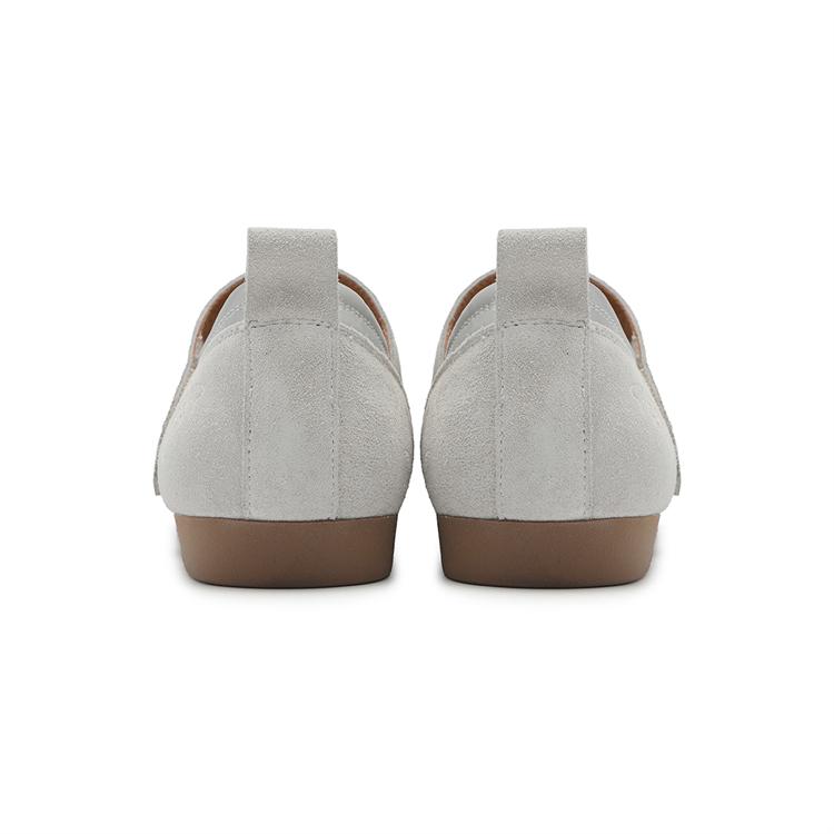 Round Head Splicing Sports Mary Jane Shoes: Comfortable Flat Heel Velcro Mom Shoes for Spring and Summer