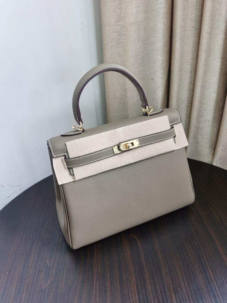 Womens Handbag Cowhide Top Layer Leather Fashion Bag Real Leather Handbag High-end Sense Versatile Womens Bag Single Leather Decoration Bag