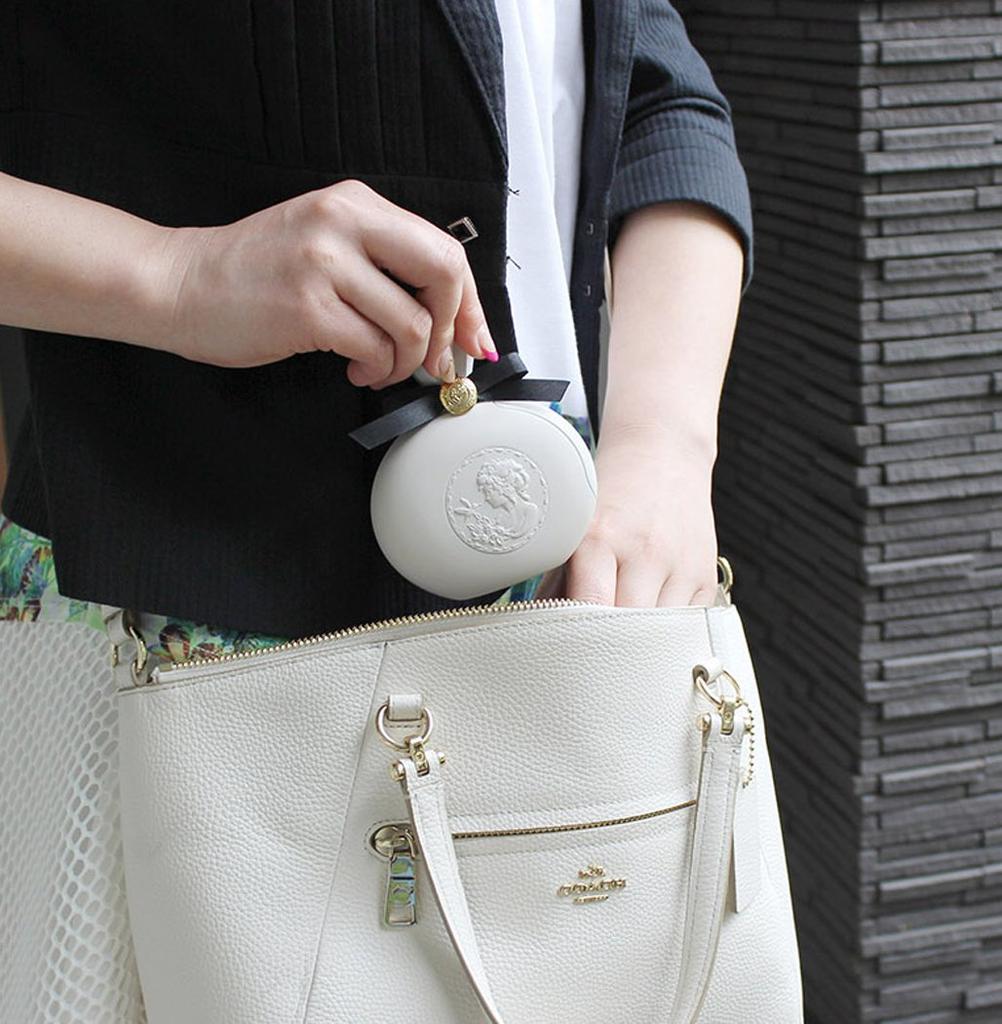 Yawata Kasei Sceltevie Parfait Clothes Cleaner & Mirror, White, 9.2x4.2x11cm