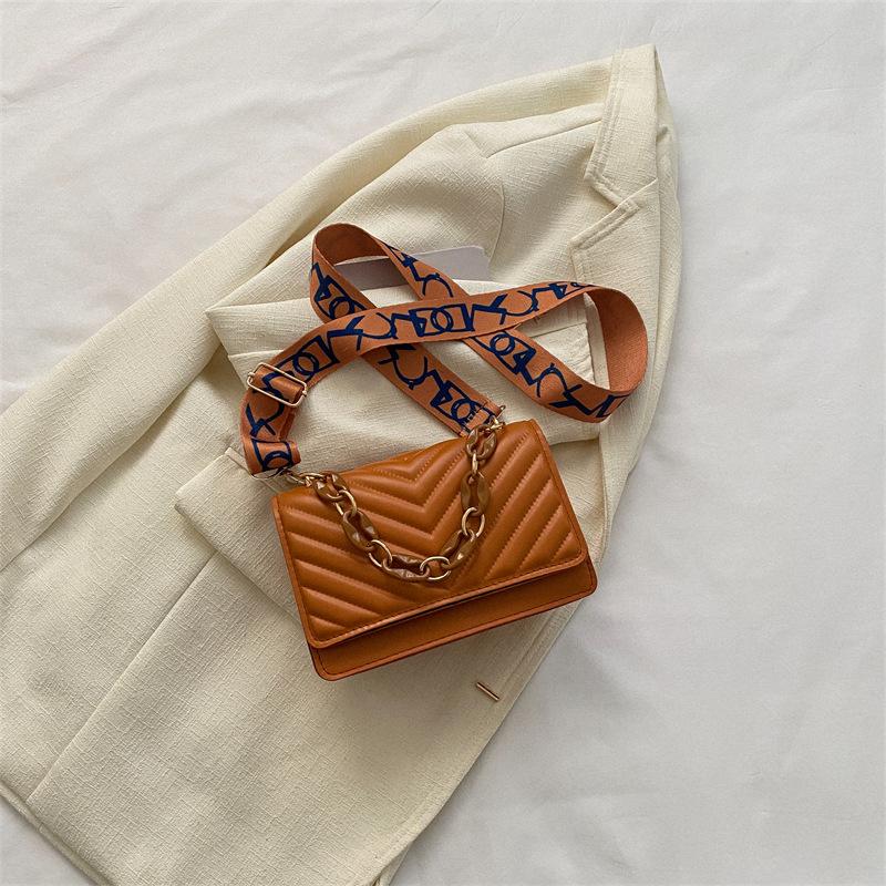 Модная женская сумка 2024 года, новая сетка давления, маленькая квадратная сумка, широкий плечевой ремень, сумка-мессенджер на одно плечо, мини-цепочка, маленькая квадратная сумка