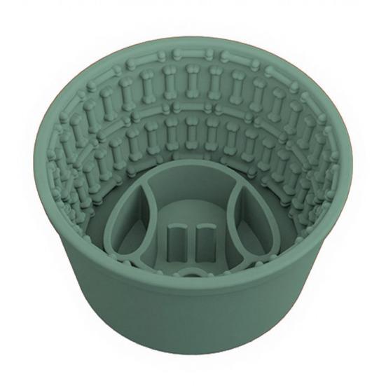 Миска-лизун для медленного кормления собаки способствует здоровому и спокойному питанию. Текстурированная силиконовая миска для собаки с присоской для всех размеров собак. Уход и время еды.