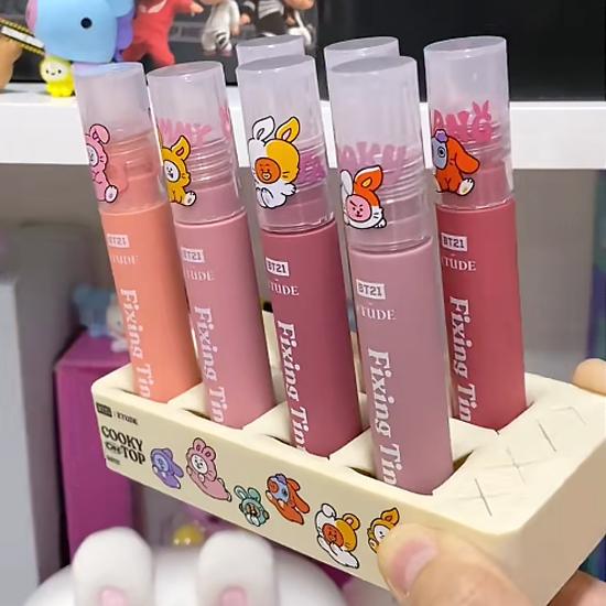 BT21 X Etude “COOKY на вершине” Держатель для помады Кролик