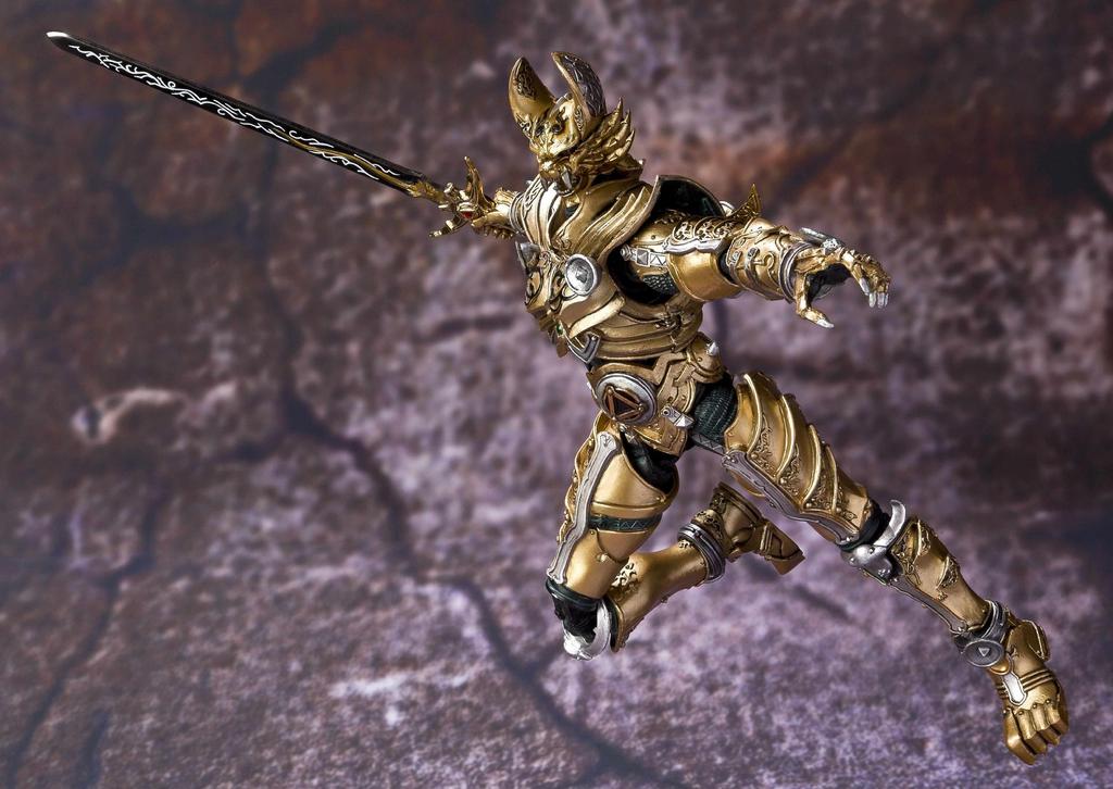 TAMASHII NATIONS Makai Movable Golden Knight Garo
