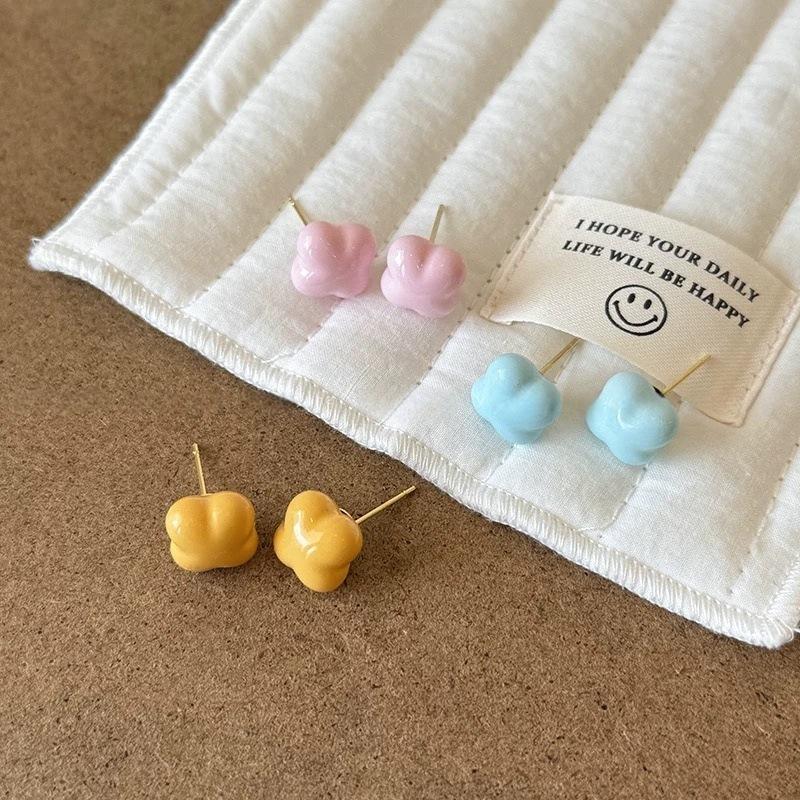Summer dopamine four-leaf clover stud earrings female cute sweet candy-colored earrings new small fresh ear jewelry