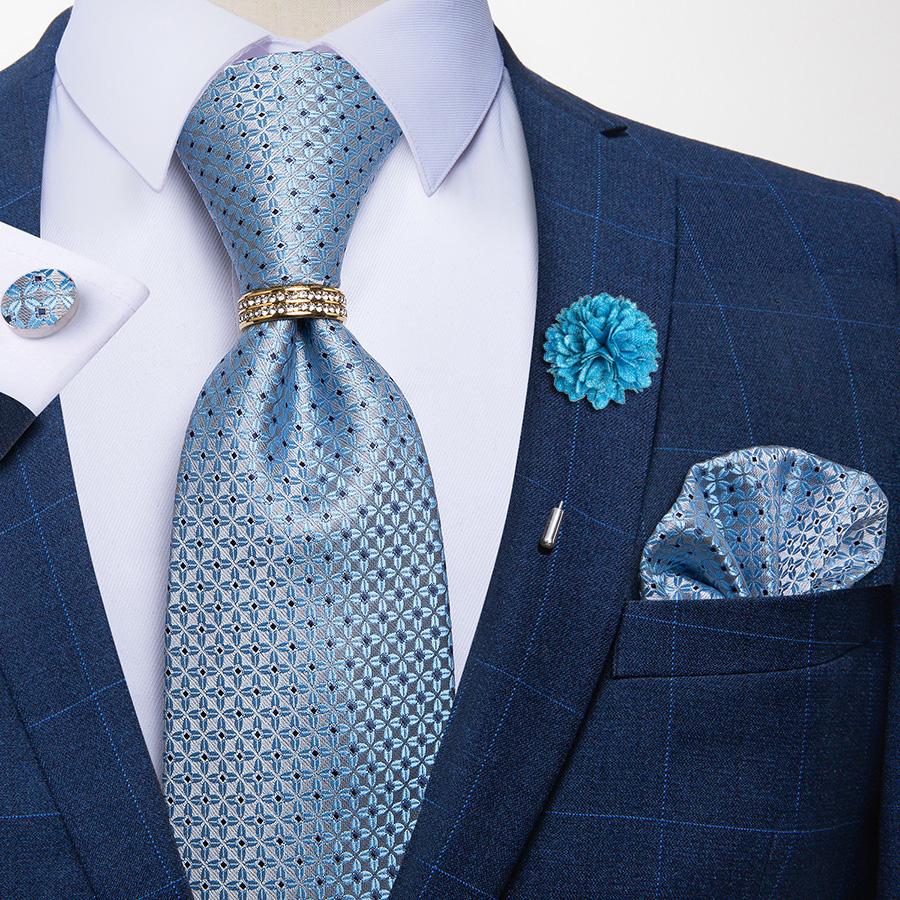 Мужской набор аксессуаров на торжество. Галстук, платок, запонки и брошь