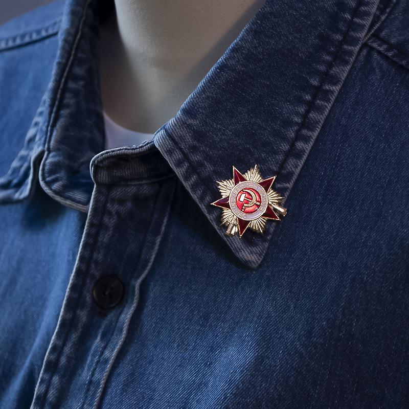 Золотая и серебряная старинная советская брошь-украшение в виде значка Героя Отечества первой и второй степени