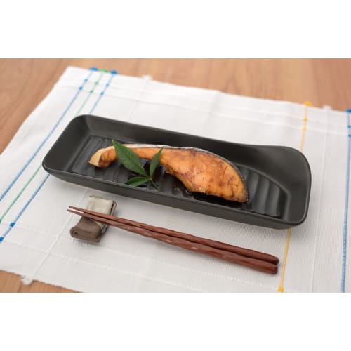 Kanese Minoyaki Heat-Resistant Whole Fish Grill Plate (1 Plate), Black, Approx. 10.0cm Deep x 28.0cm Wide x 4.0cm High, Product Number: 20116154