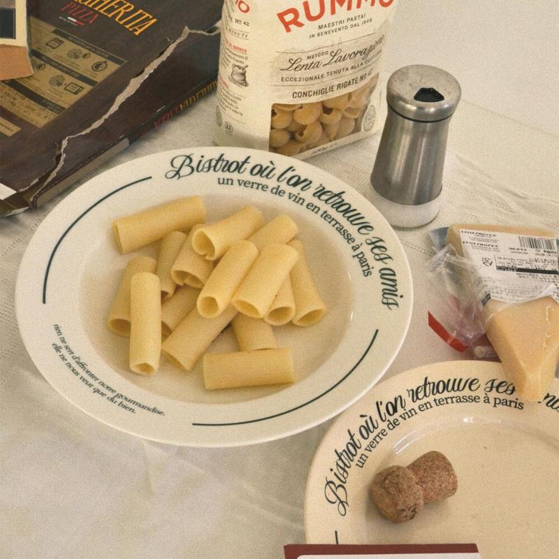 Французская ретро-паста. Премиальная тарелка для завтрака в стиле «Меньшинство». Ритуальная посуда. Керамическая тарелка для западной столовой.