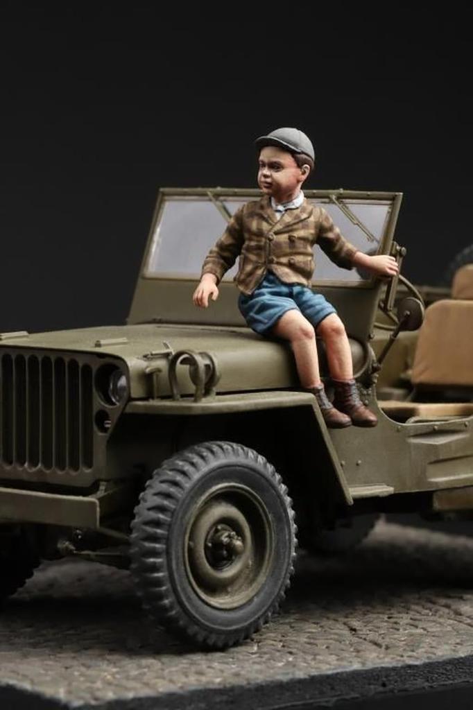 Тело 1/35 Европейский Мальчик Смоляной Набор TBO35227 (Человек)