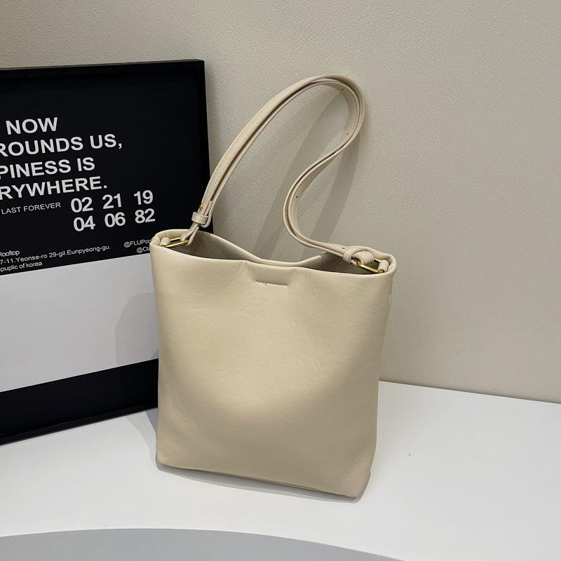 Популярная в этом году маленькая женская сумка в стиле ретро осень-зима 2025 новая универсальная на плечо, кроссбоди, корейская версия, сумка-ведро