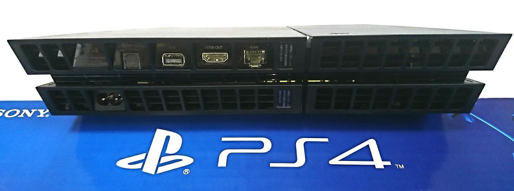 PlayStation 4 Черный как смоль (CUH-1200AB01)