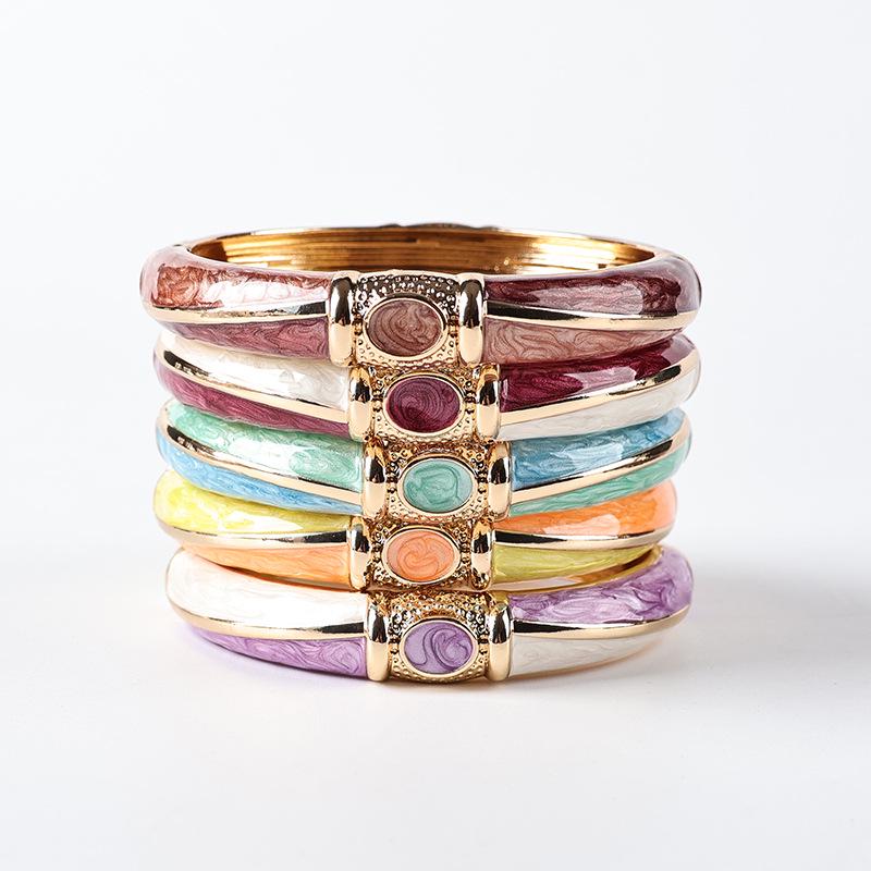 Retro Geometric Women's Elastic Bracelet - Fashion Drip Oil Series