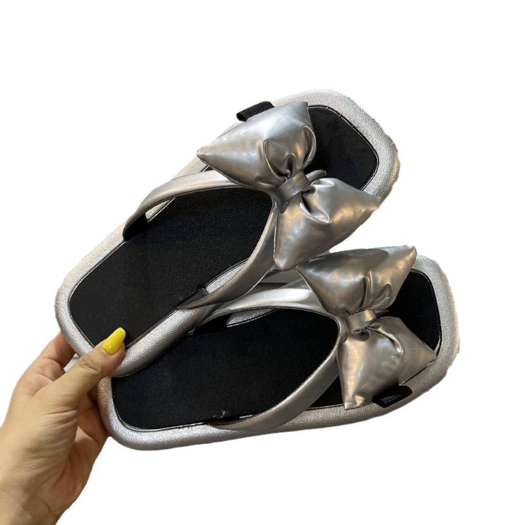 Новые серебристые шлепанцы с плоской подошвой и бантом женские летние удобные сандалии пляжная мода