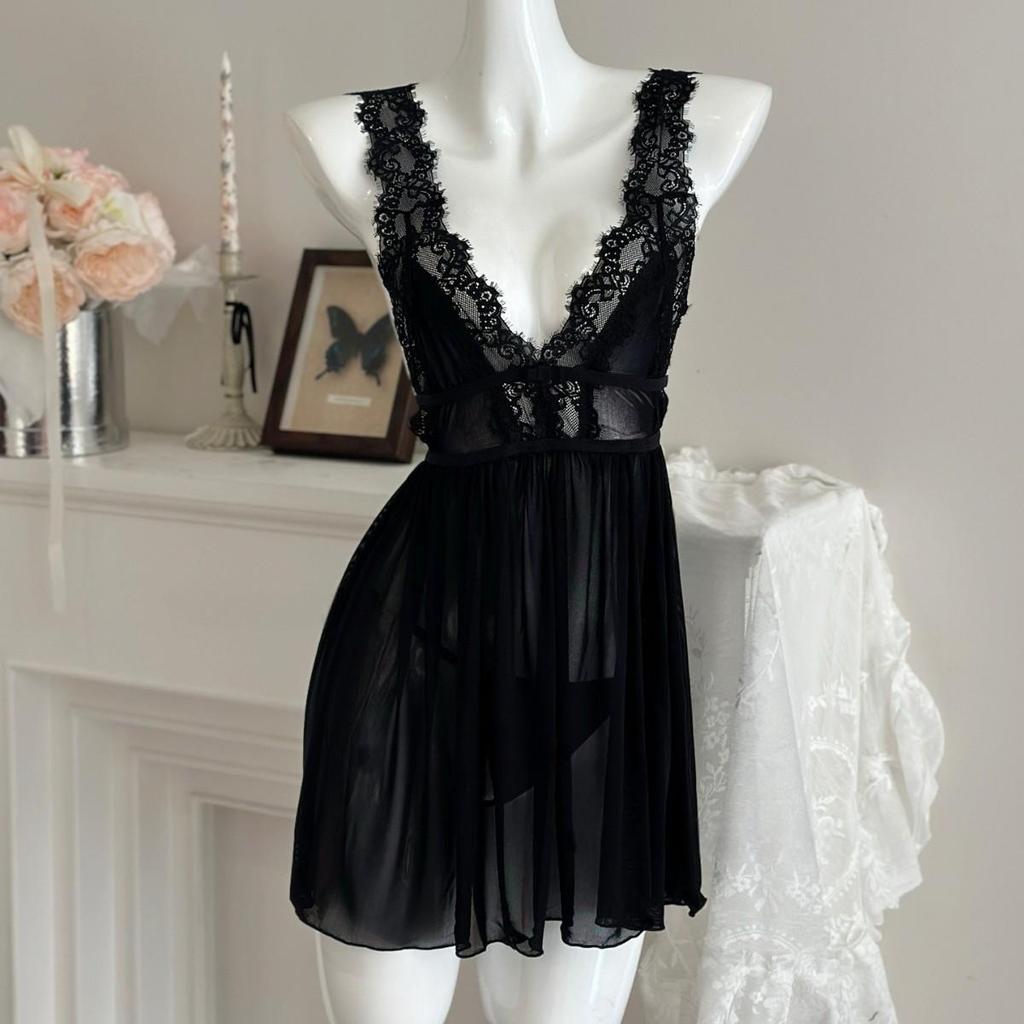 Элегантная ночная сорочка из кружева и сетки с глубоким V-образным вырезом на спине - Прозрачное кружевное белье-комбинация для женщин