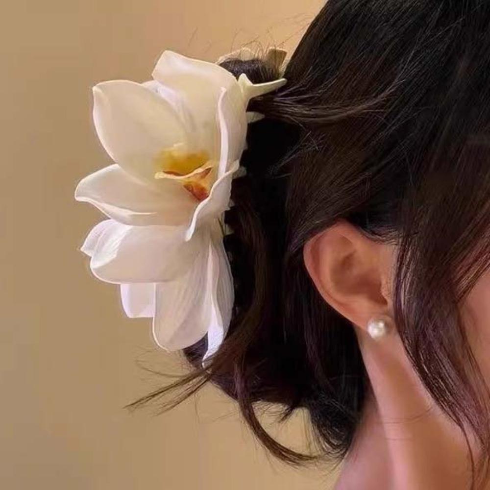 Sweet Yulan Flower Hair Claw Elegant Women Hair Accessories White Magnolia Shark Clip Vacation