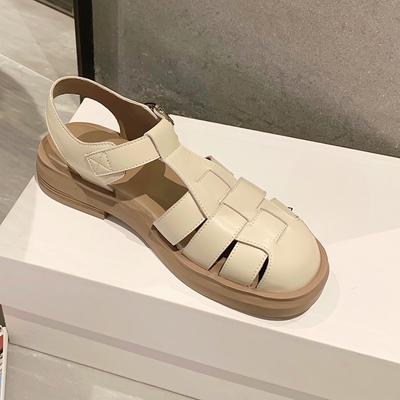 Прочные женские сандалии в римском стиле