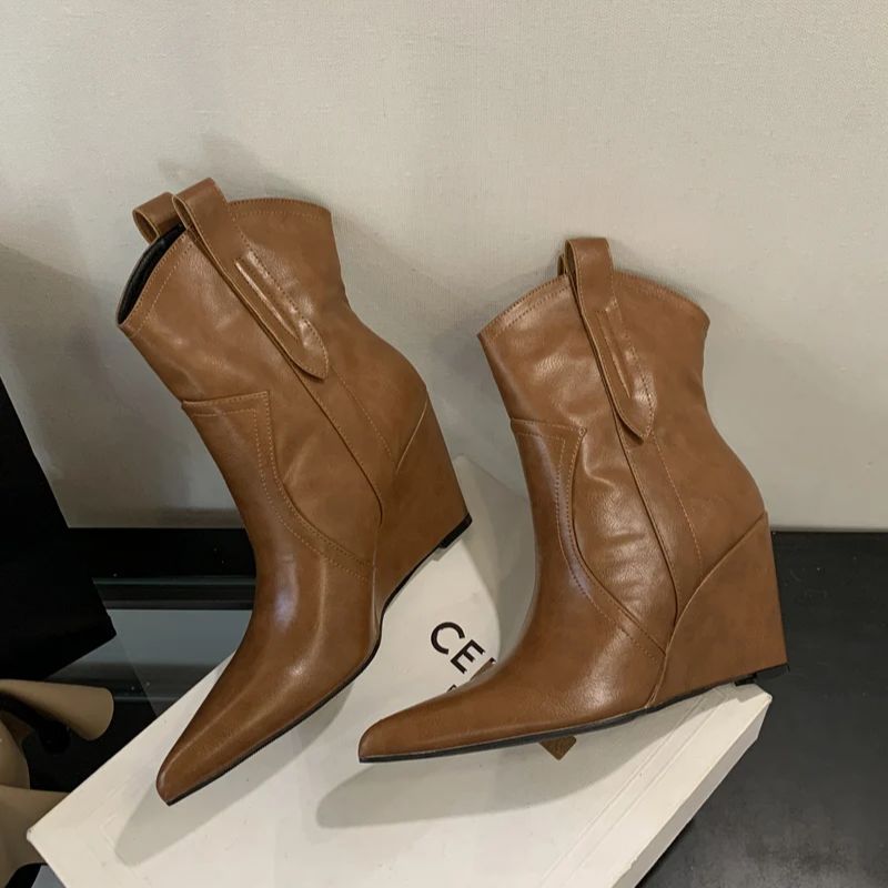 Коричневые туфли-клинья женские ботильоны Челси осенние с острым носком на высоком каблуке удобные женские ботильоны до щиколотки 8 см черные туфли