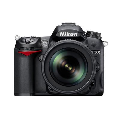 Nikon Зеркальная фотокамера D7000 + объектив AF-S DX 18-105 мм f3.5-5.6 G ED VR