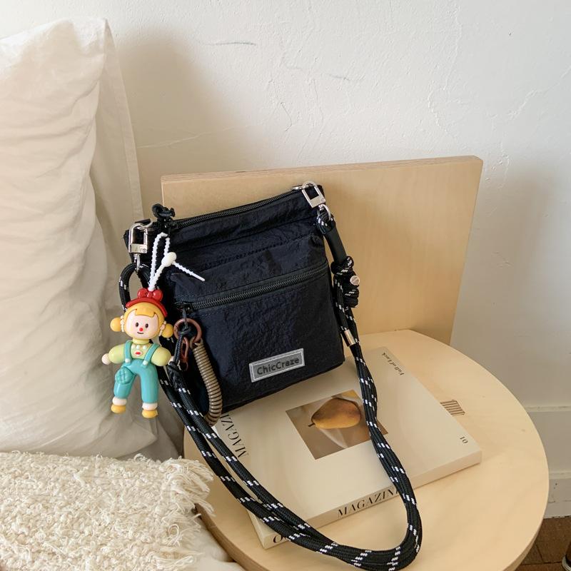 Shoulder Bag Women's Solid Color Couple Outdoor Summer New Lightweight Messenger Bag Men's and Girls Outdoor Sports Small Satchel