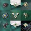 Vintage Elegant Women Classic Pendant Lotus Crystal Brooch Badge Ladies Shiny Corsage