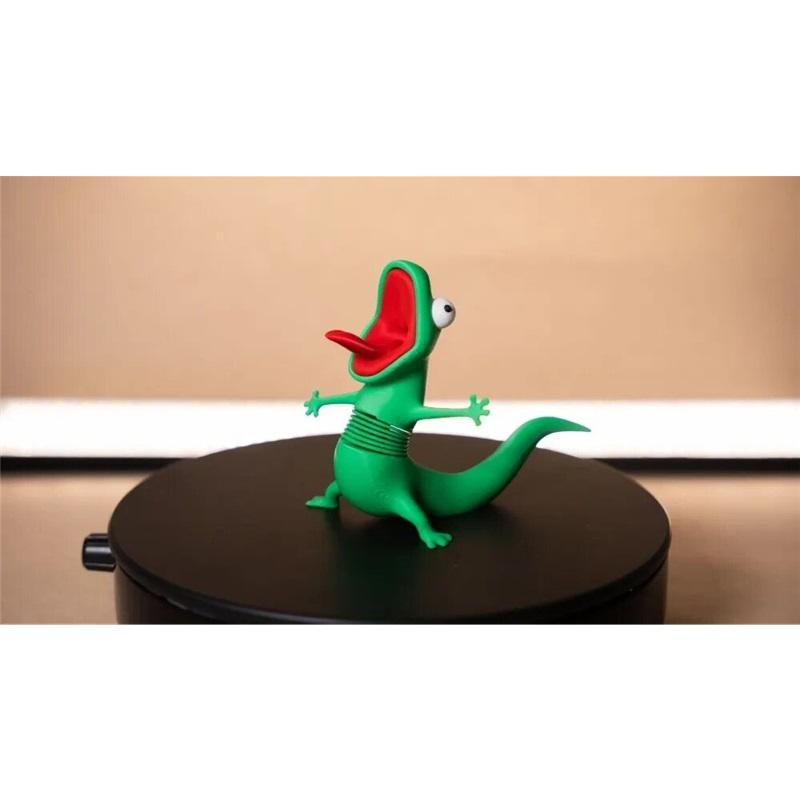 Motorcycle Accessory Funny Spring Wobbling Screaming Lizard Handlebar Ornament