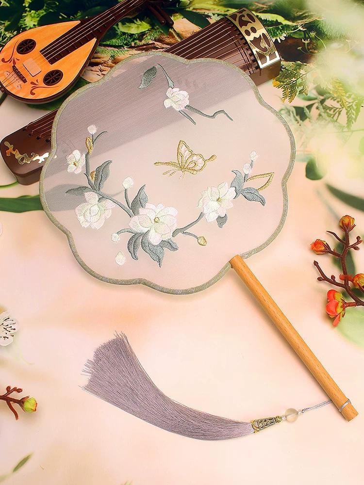 Antique Fan Embroider Circular Fan Han Dynasty Long Handle Tassel Petals Temple Fan Women's National Style Cheongsam Catwalk Dance Fan Suzhou
