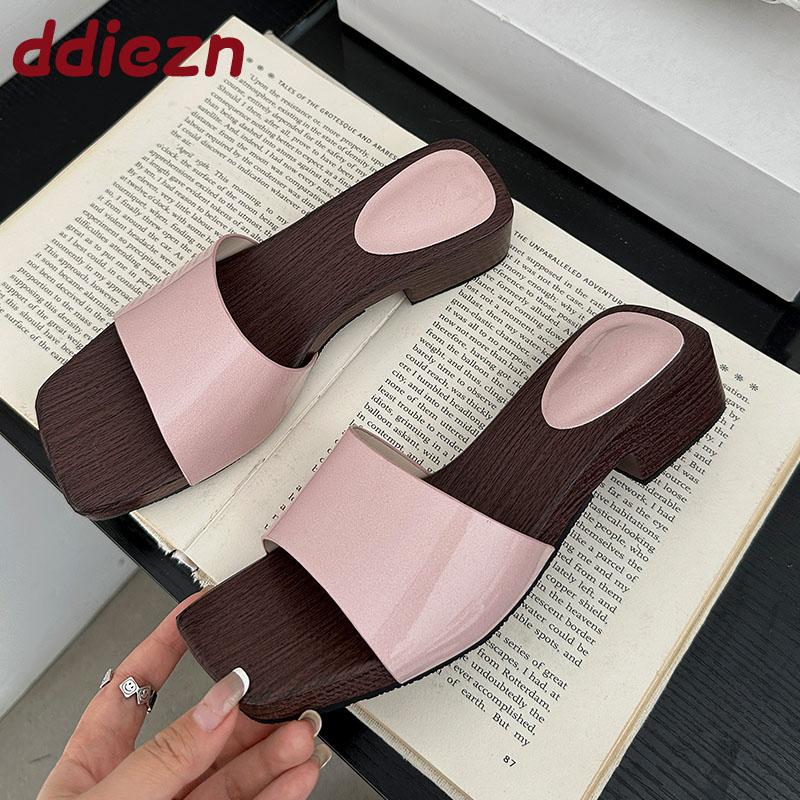 Fashion 2025 New Luxury Ladies Heeled Slippers Shoes Summer Beach Female Slides Sandals Fashion Square Toe Women Low Heel Slippers Shoes