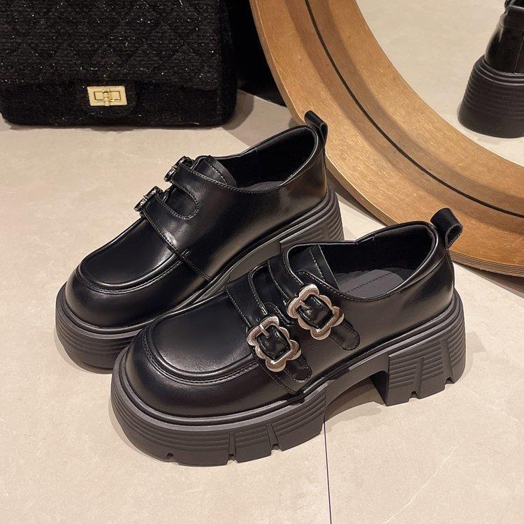 Европейские туфли-лоферы осень 2024 года, новые повседневные туфли в стиле ретро с толстой подошвой, подчеркивающей круглый нос, милые классные маленькие кожаные туфли