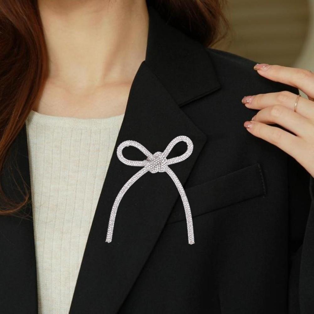 Sparkly Crystal Diamond Bow Brooch Anti Glare Tassel Sparkling Diamond Brooch Blazer Accessory