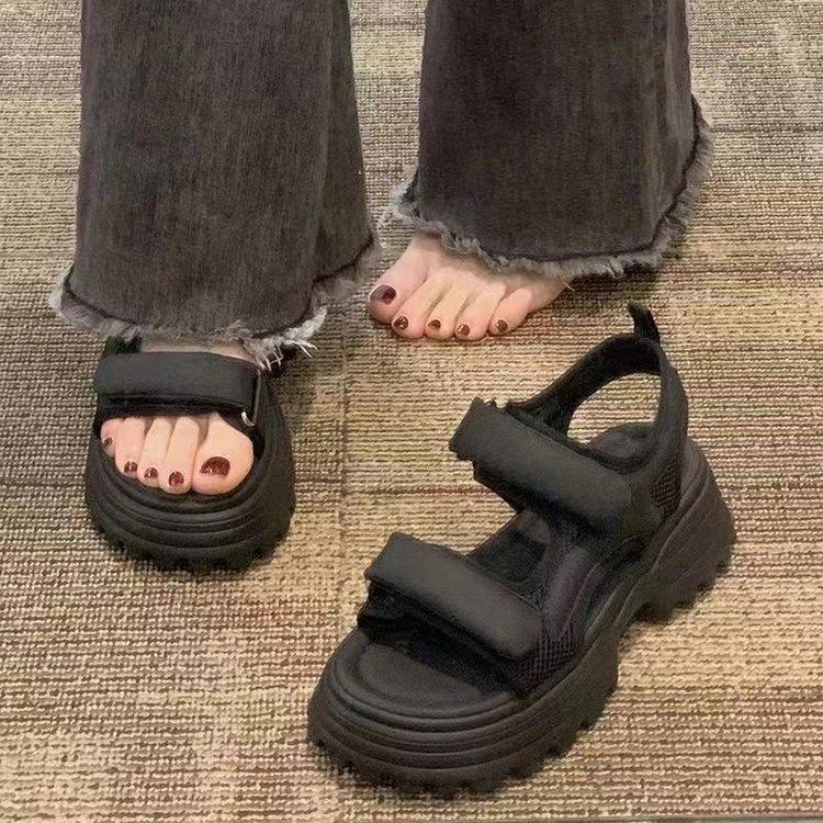 Повседневные сандалии на толстой подошве с увеличением роста женские лето 2025 новые универсальные туфли на платформе, спортивные пляжные сандалии на липучке