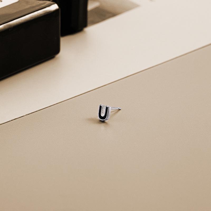 Серьги-алфавиты Banyan Tree S925 из серебра с черным клеем — модные, простые, унисекс, стильные, одиночные.