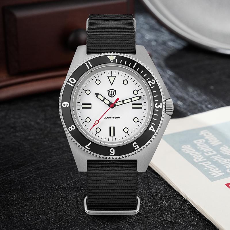 Watchdives WD1972 Quartz Watch VH31 Sweep Seconds Movement Sapphire Crystal BGW9 Luminous 20Bar Waterproof Vintage Men Watches