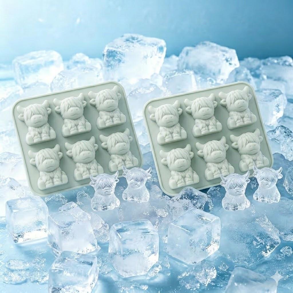 2pcs Mini Highland Cow Cube of Ice Mold, Reusable 3D Cute Silicone Ice Tray for Whiskey, Cocktails, Juice And Party Drinks.